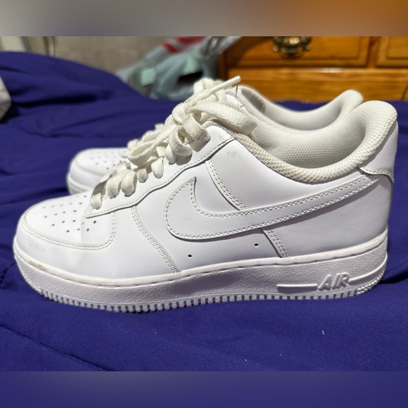 Nike Shoes - Nike Women’s Air Force 1 ‘07 White